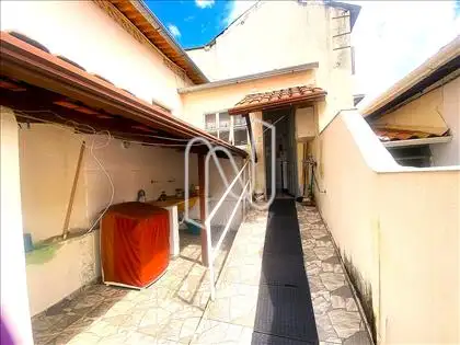  Entrada da cozinha e lavanderia