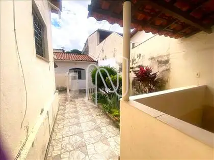 Quintal, Edícula 