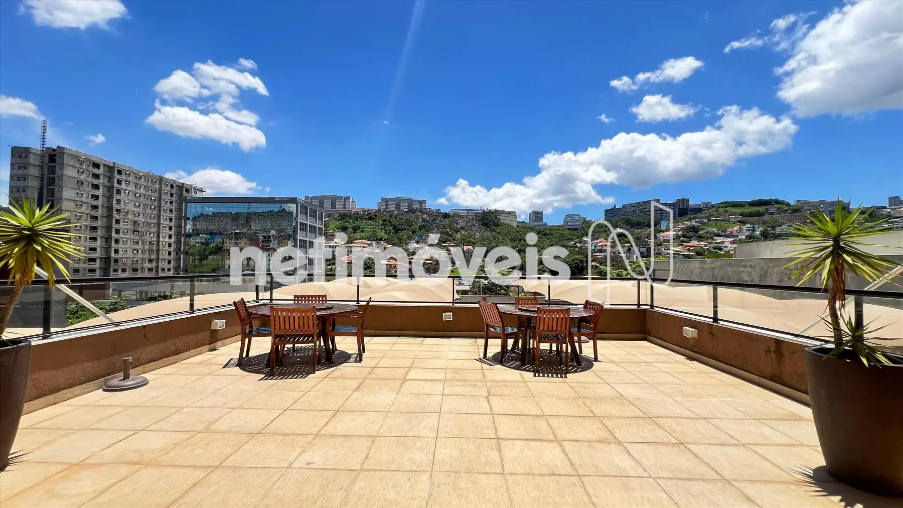 Parte externa do salão de festas