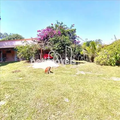 Vista da frente da casa 