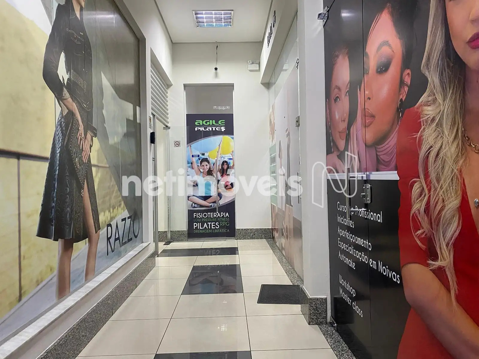 Entrada prédio /Lojas outro ângulo