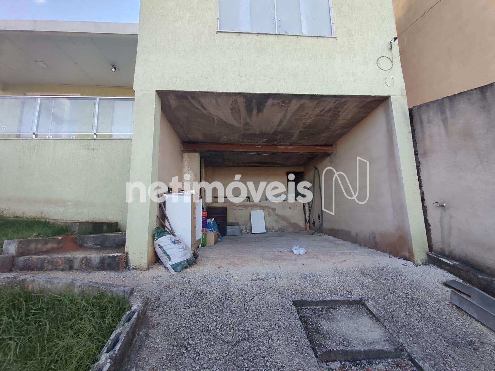 F17 - garagem coberta