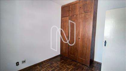 QUARTO 01 C/ARMÁRIO 