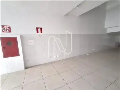 Loja (Lado Esquerdo) (Outro Ângulo) 