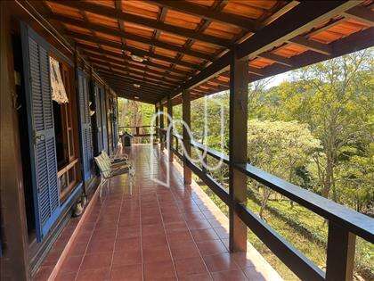  F02 - Varanda casa de madeira