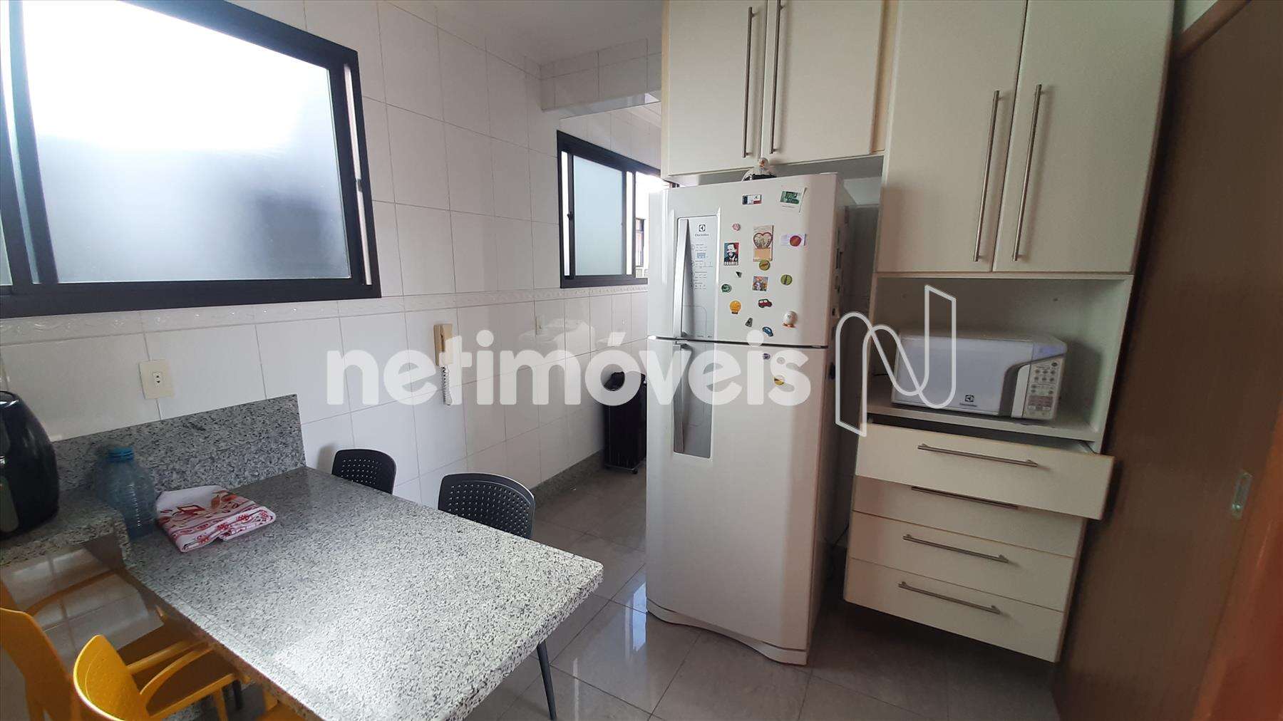 Cozinha de outro ângulo