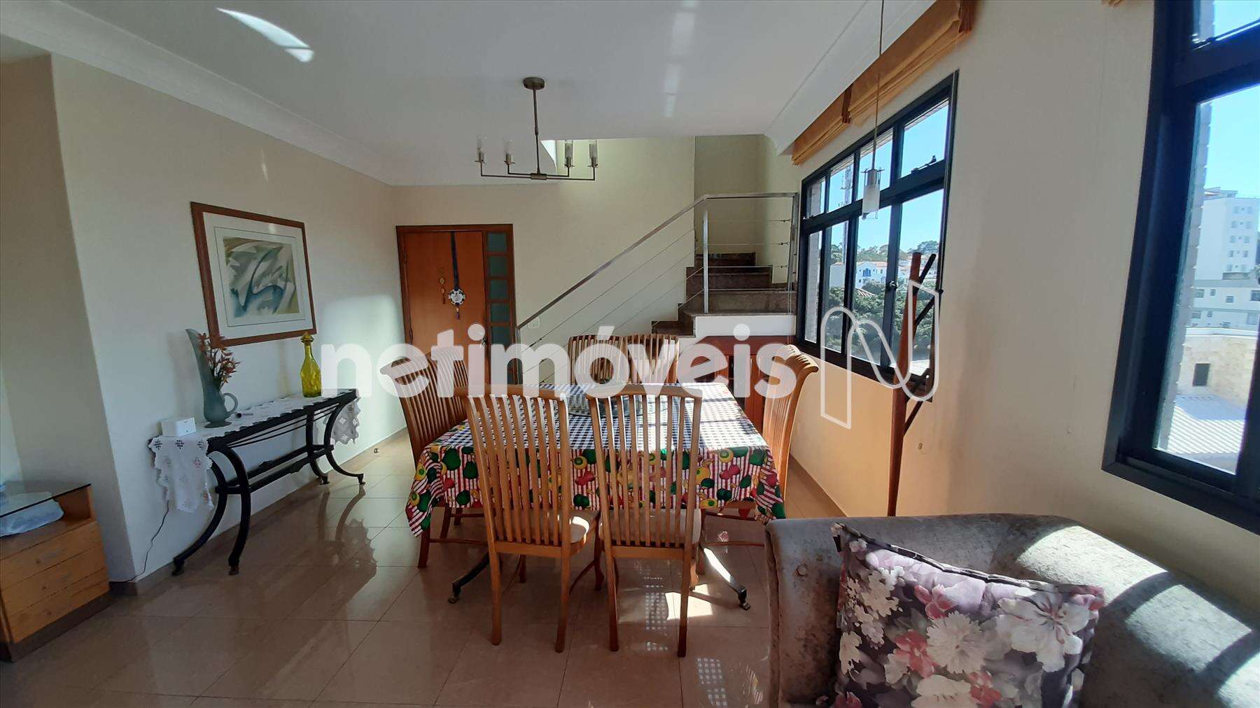 Sala de outro ângulo 