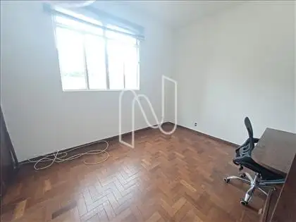 QUARTO 02 OUTRO ÂNGULO 