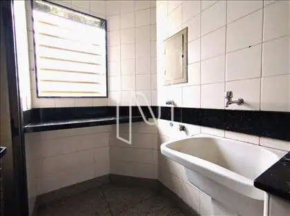 Área de Serviços