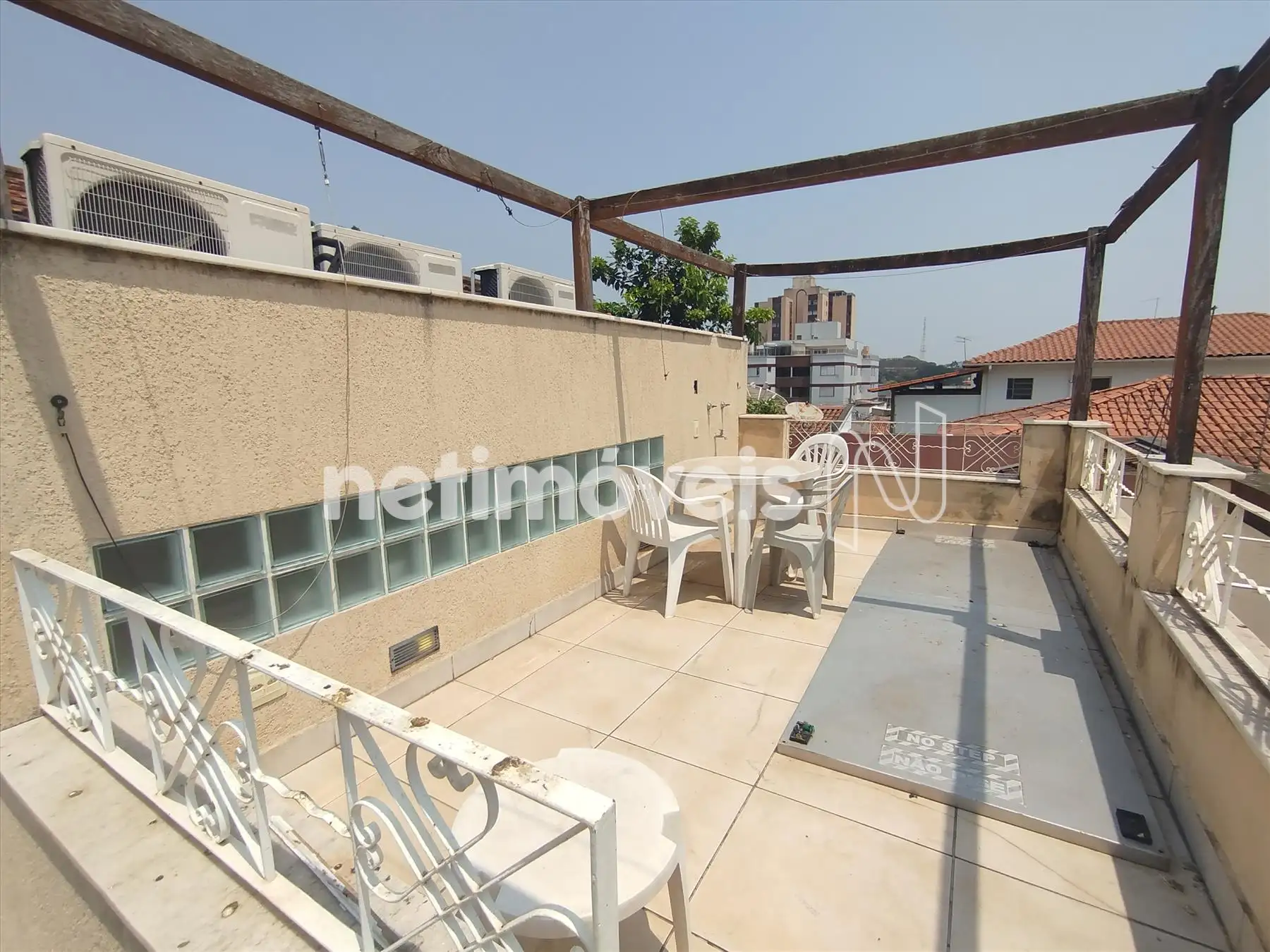 F26 - pequeno terraço