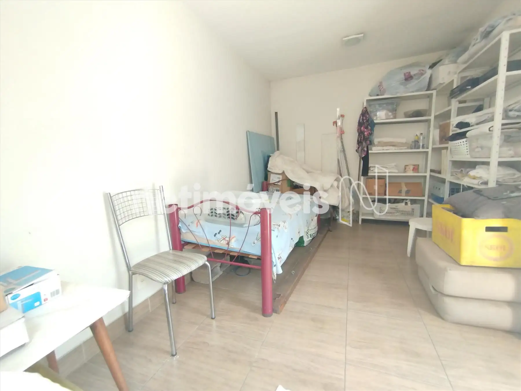 F19 - quarto de empregada