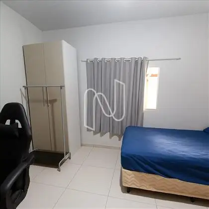 Quarto/ sala Casa dos fundos   