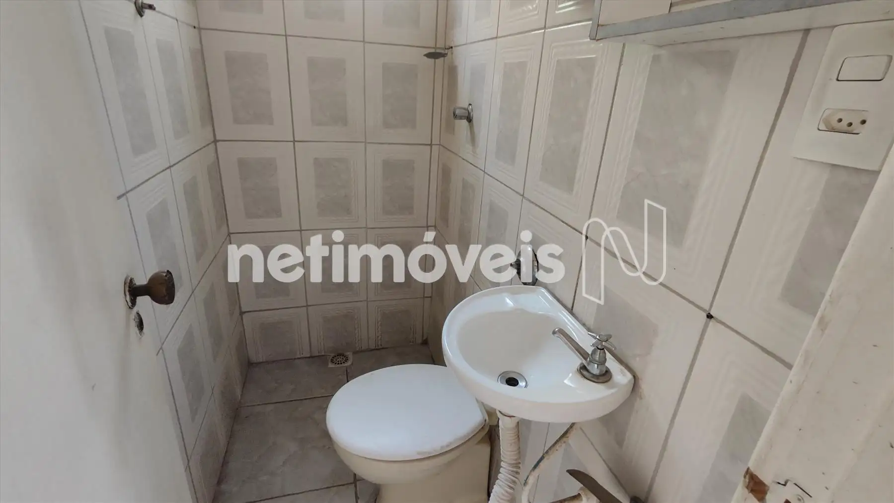 Banho barracão inferior 