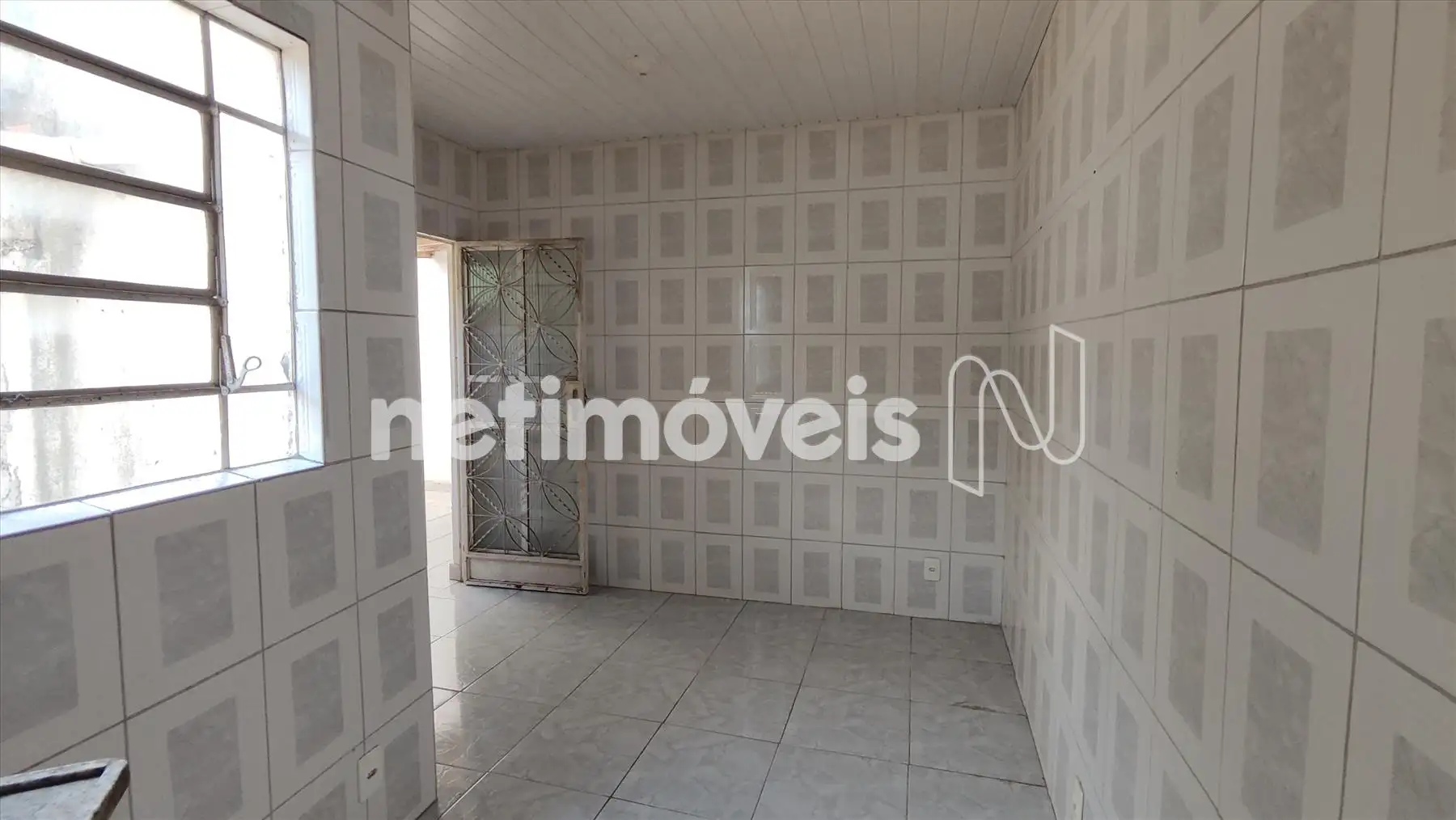 Cozinha de outro ângulo barracão inferior 