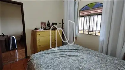 Quarto 2 de outro ângulo   