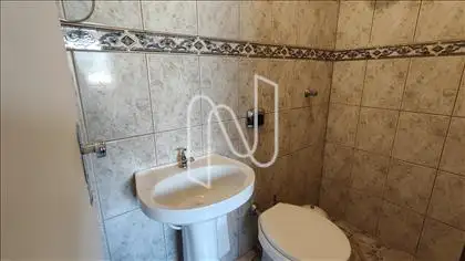 Banho do quarto de apoio  