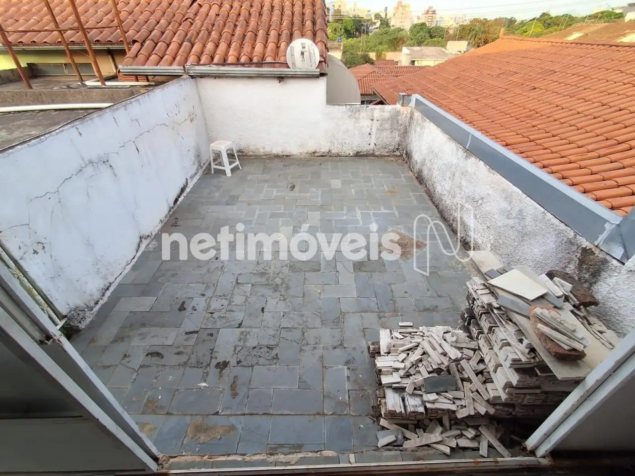 Terraço Descoberto - Casa Fundos