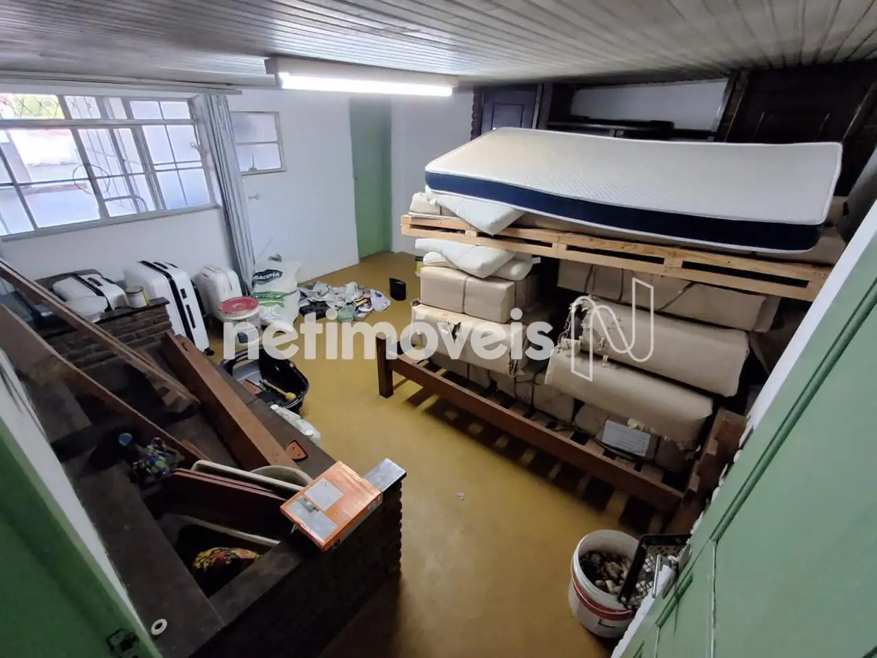 Quarto D.C.E. - Casa Fundos