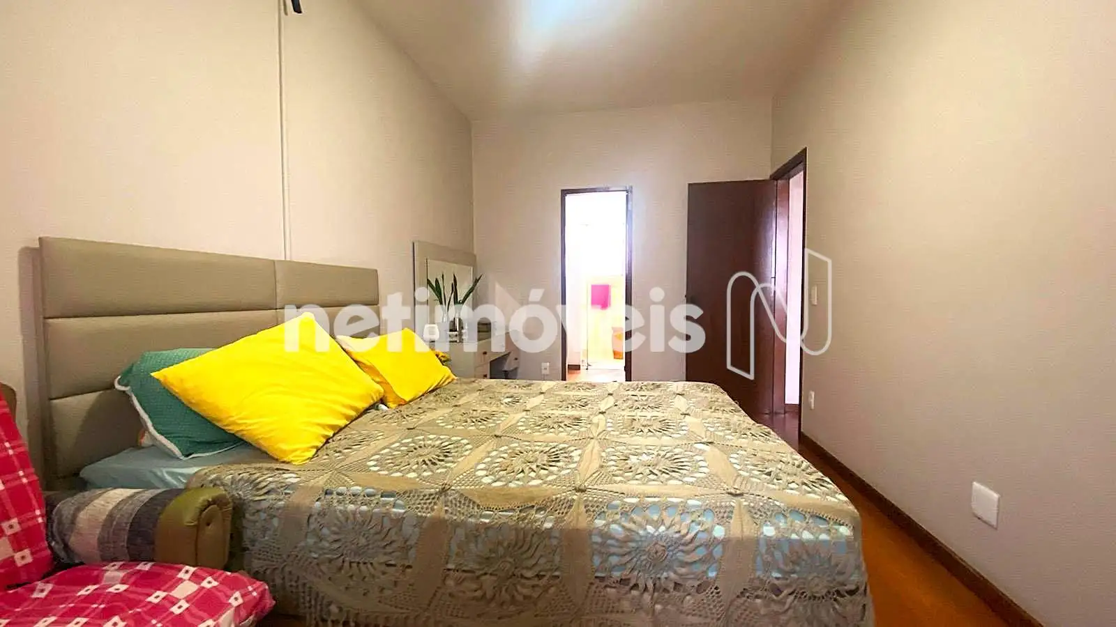 Quarto 2 com suite
