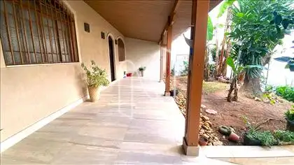 Varanda e área verde 