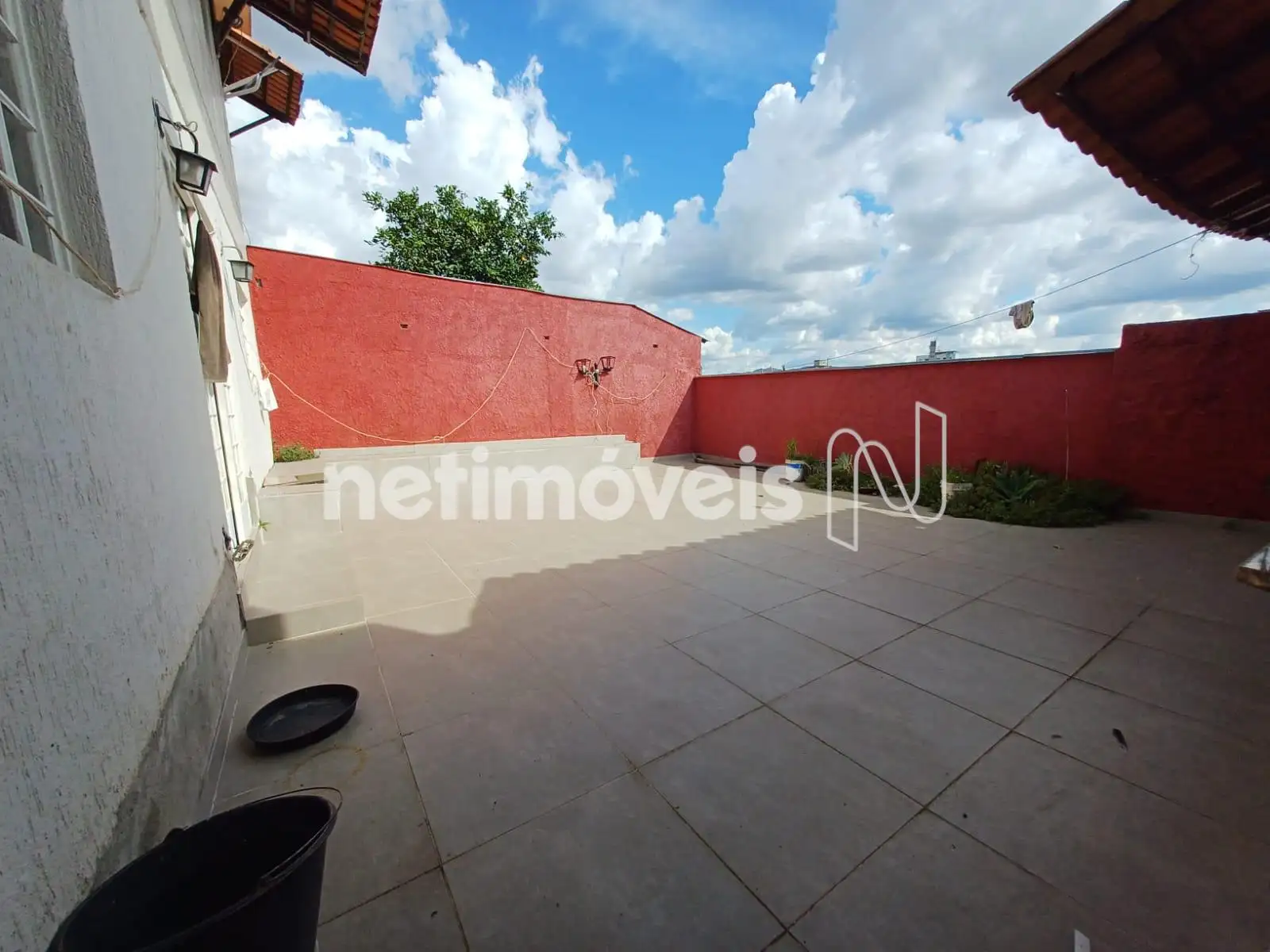 Área externa / Fundos