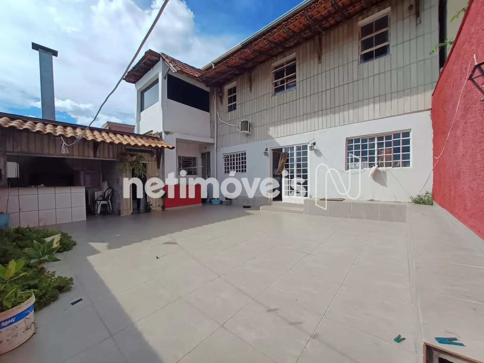 Área externa / Fundos