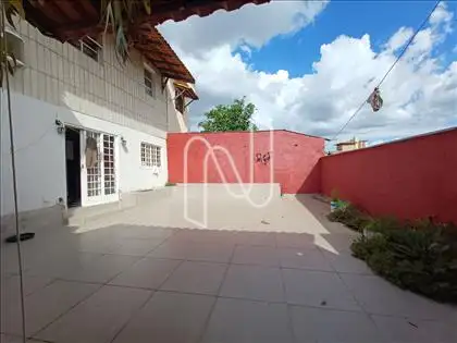 Área externa / Fundos