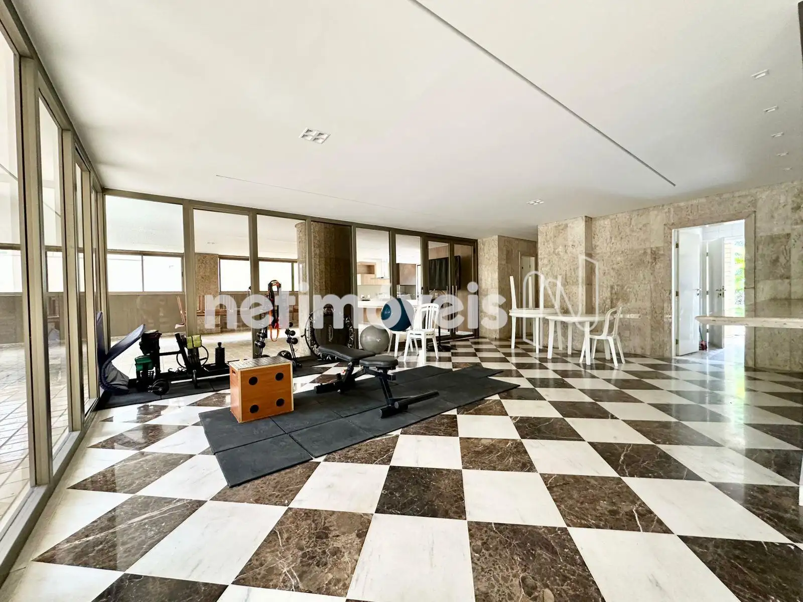 Prédio - Salão de festas e Academia