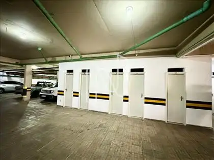 Prédio - Box de despejo individual  