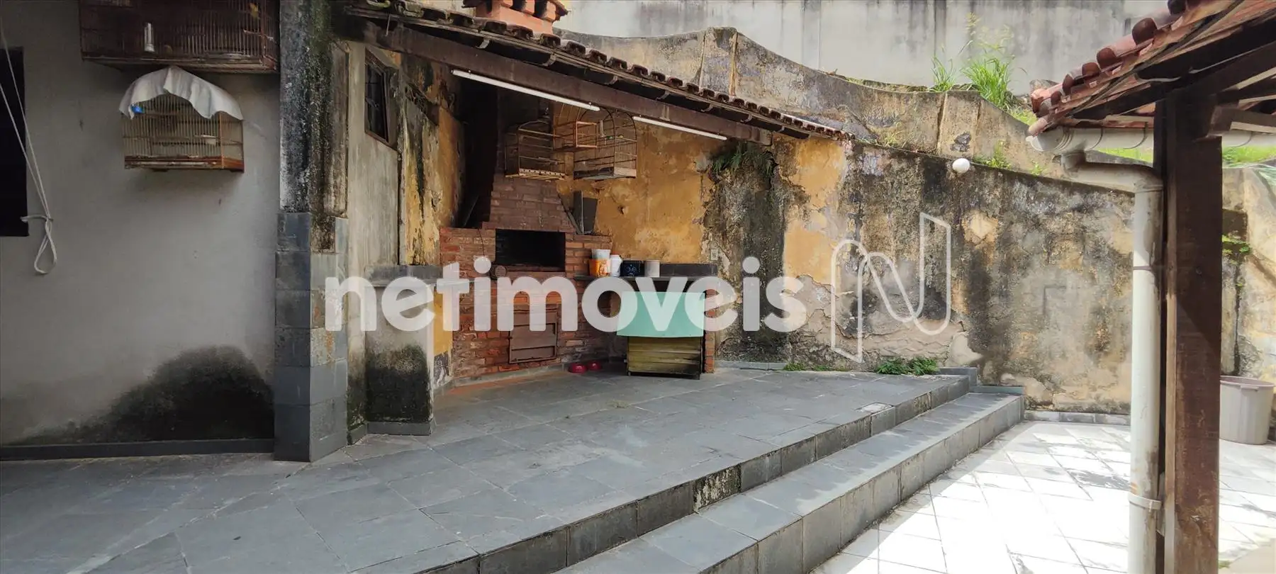 Área Externa com Churrasqueira