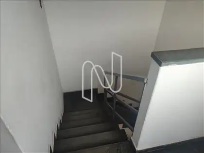 F27 - Acesso segundo piso