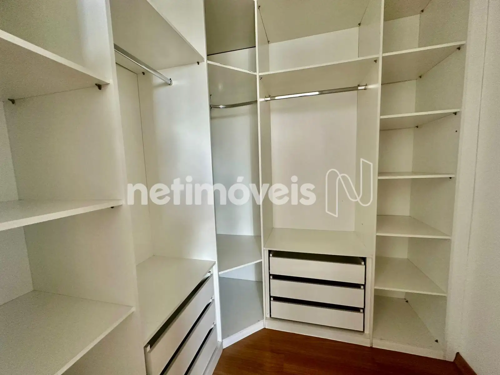 Quarto 01 suíte Closet