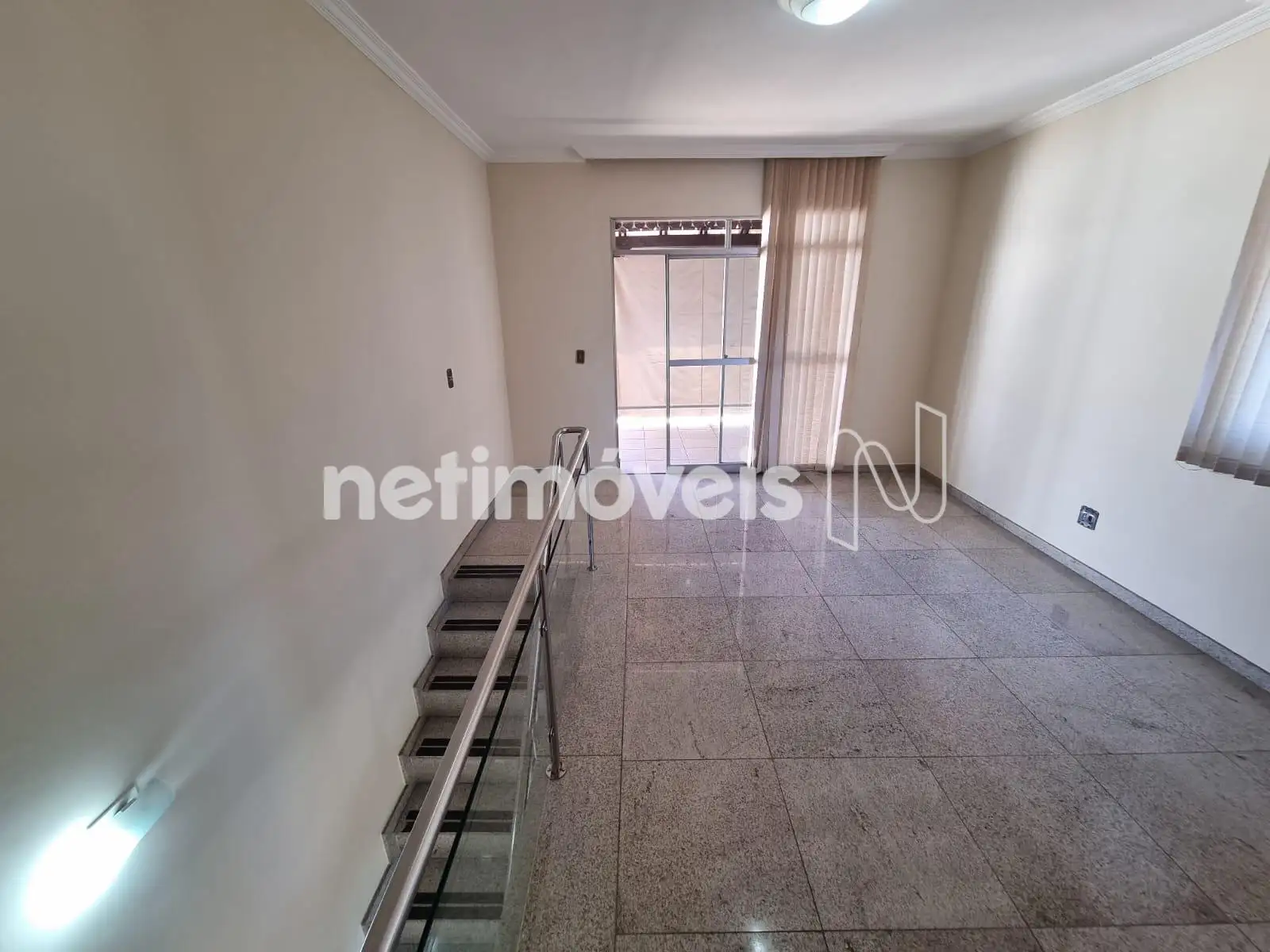 Sala - 02° Nível