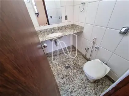 Banheiro suíte - 02° Nível  