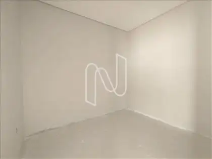  F05 - closet