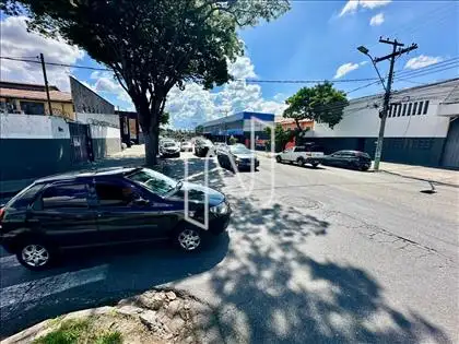 Outro ângulo da Avenida 