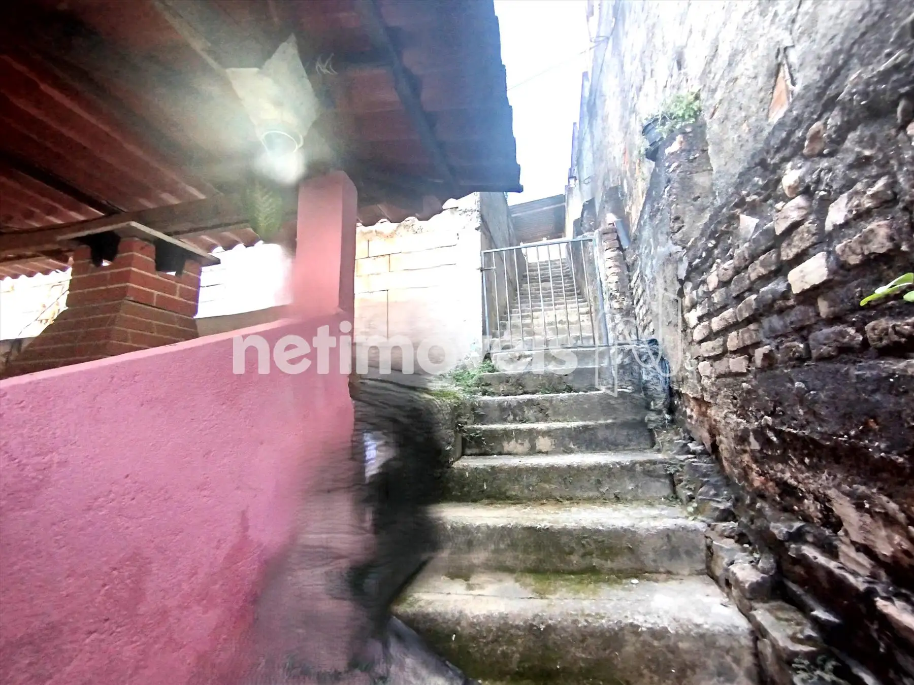 F20 - acesso as vagas e nível da rua