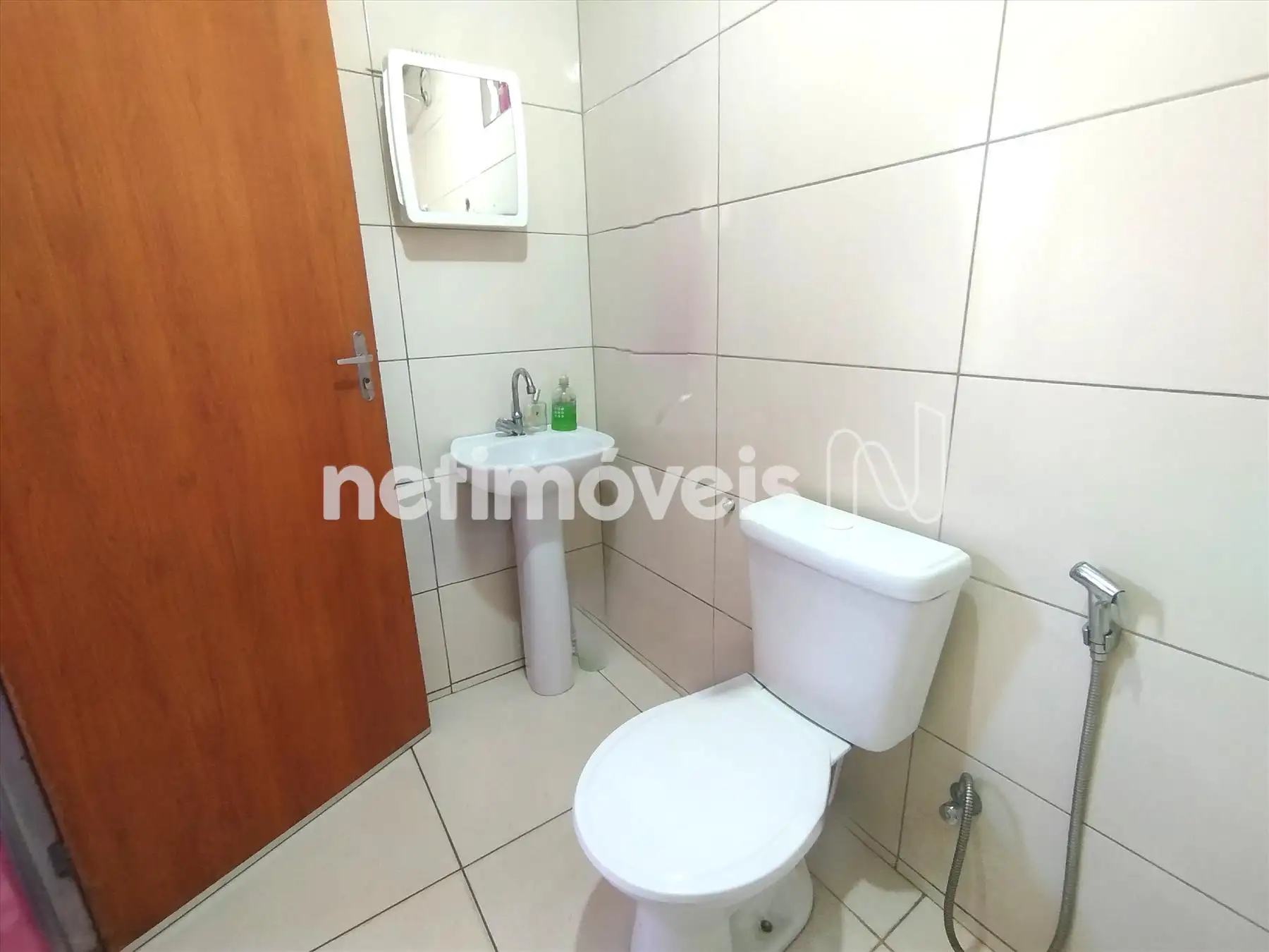 F13 - banho espaço gourmet