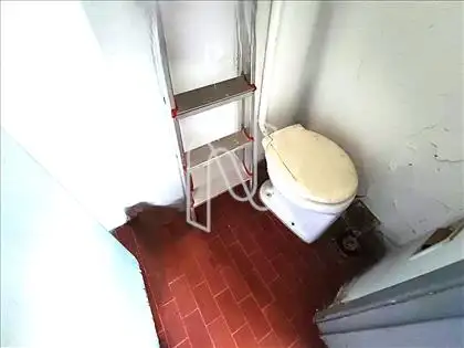  F18 - banho de empregada