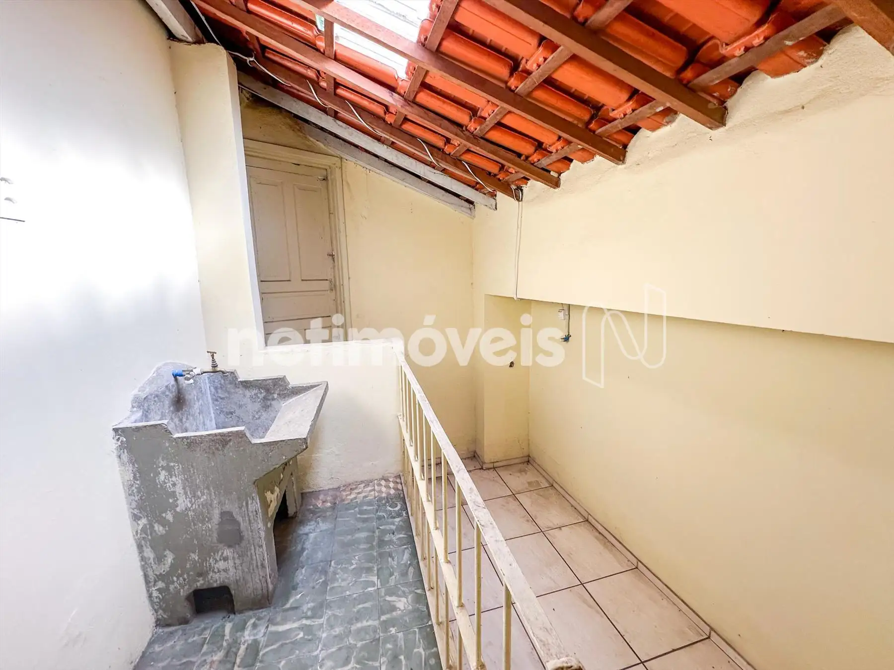 Área de Serviços Edícula 4