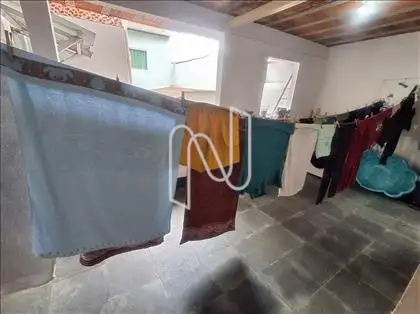 Casa Frente - Área de Serviços