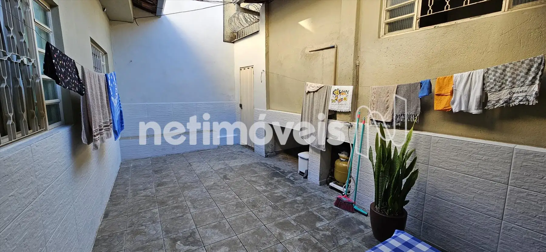 Edícula - Área de Serviços