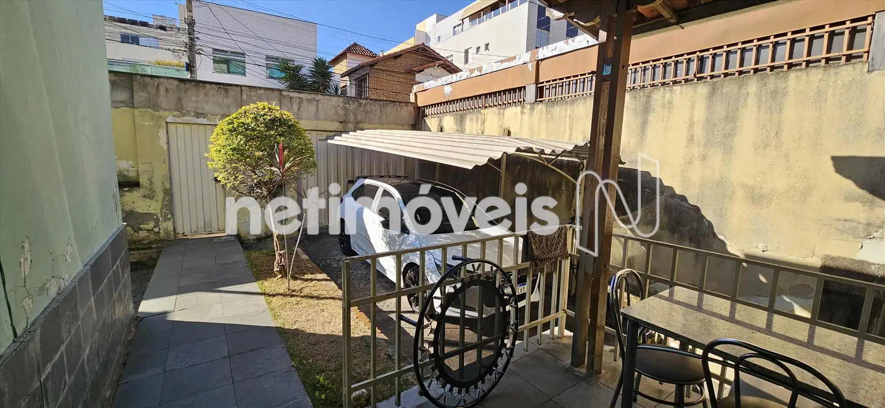 Casa Principal - Varanda Frontal e Hall