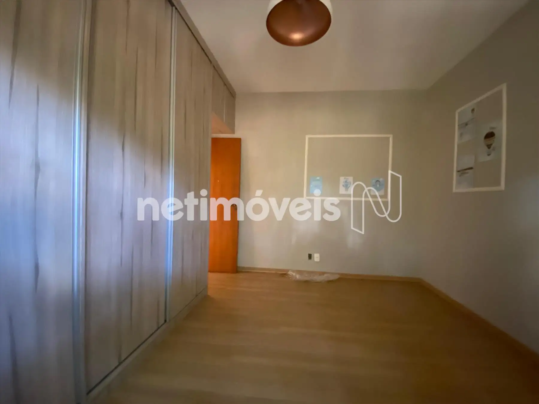 Quarto 3 outro ângulo