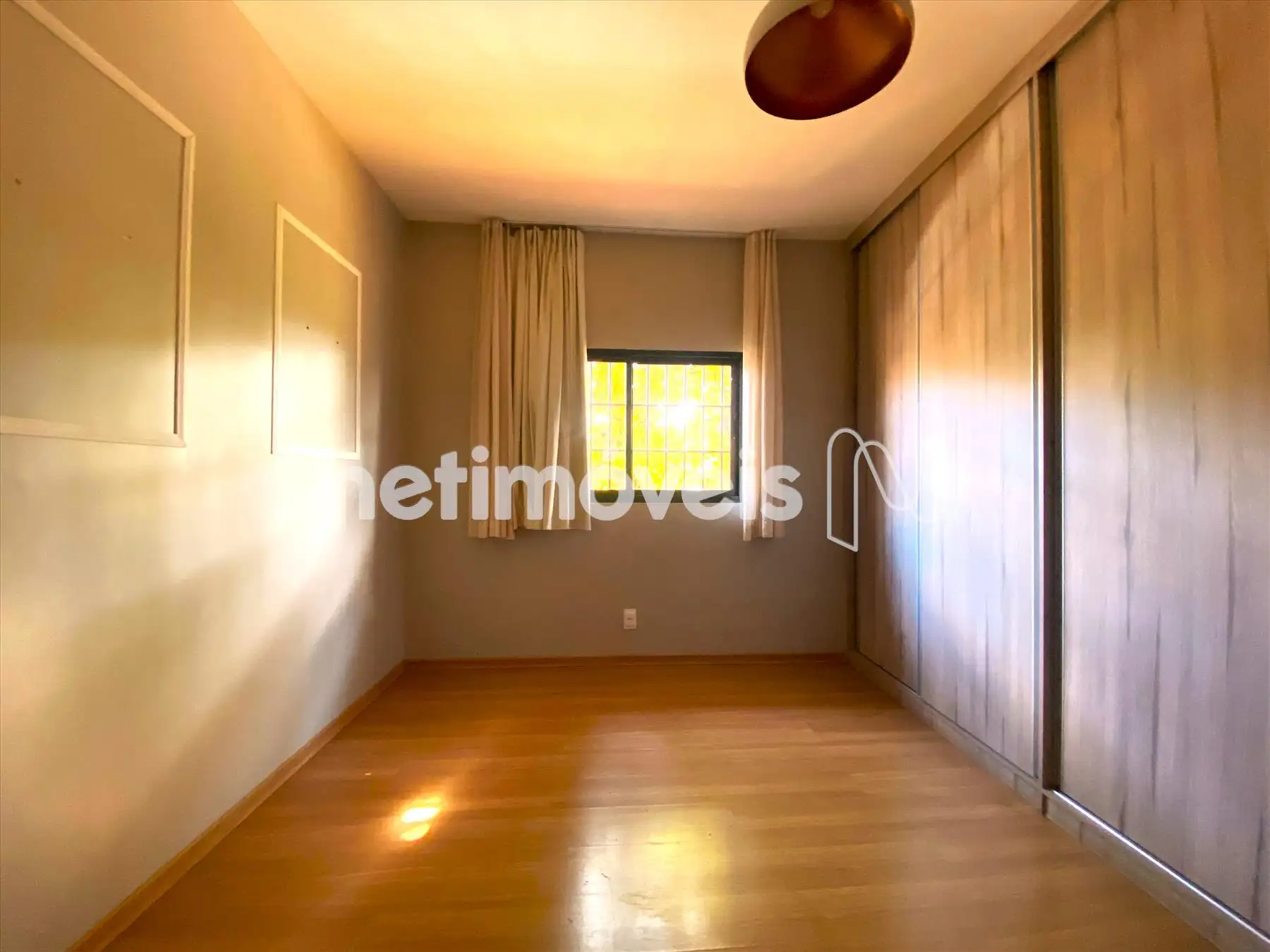 Quarto 3 outro ângulo