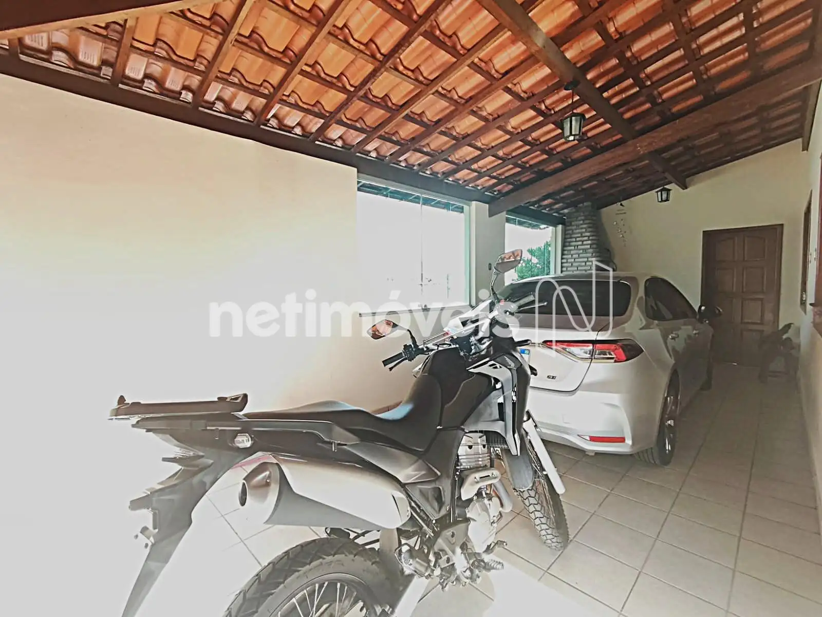 F22 - vagas de garagem
