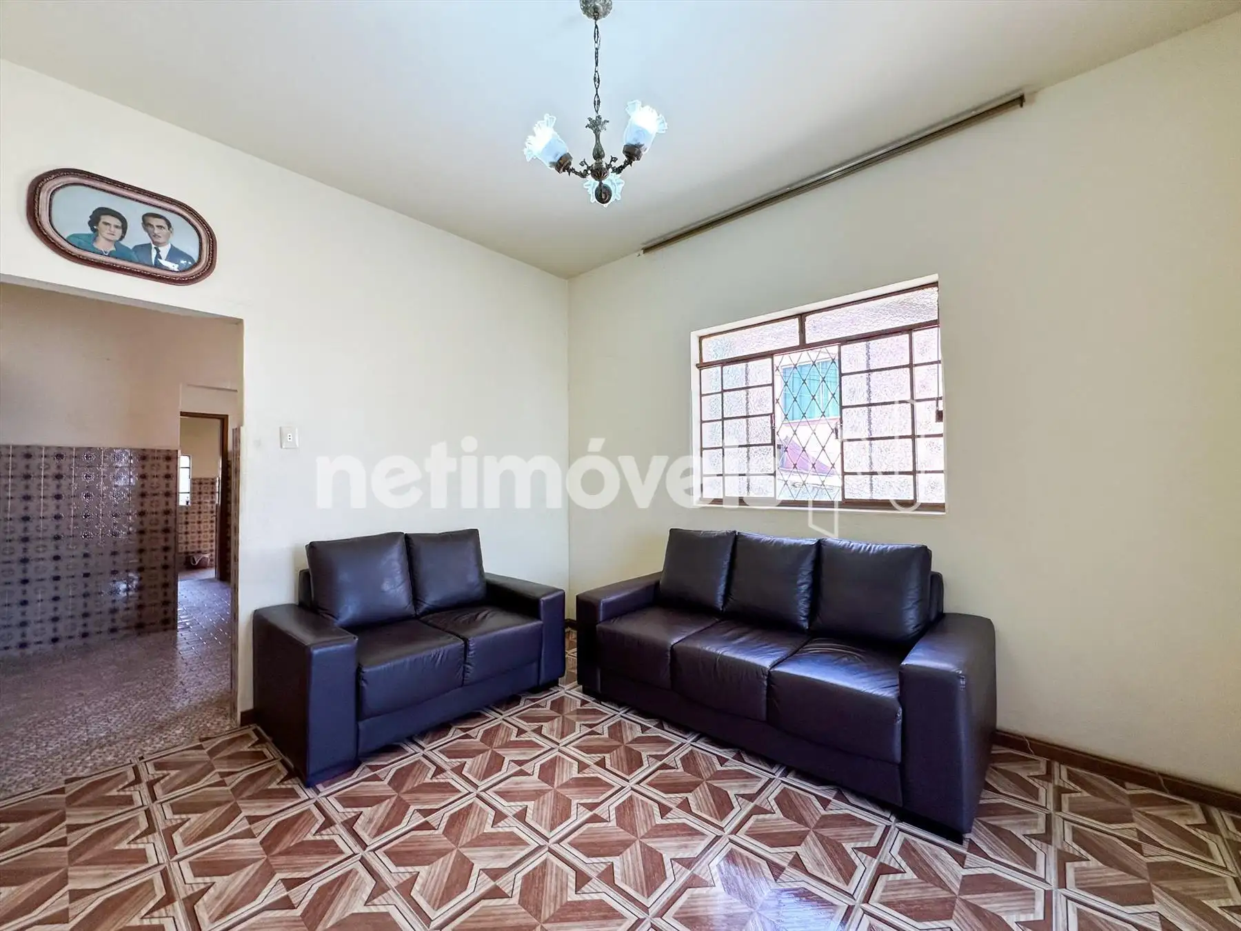 Casa para comprar com 142 m², 4 quartos, 2 banheiros, 4 vagas em Rua Padre Leopoldo Bretano, Dom Cabral, Belo Horizonte
