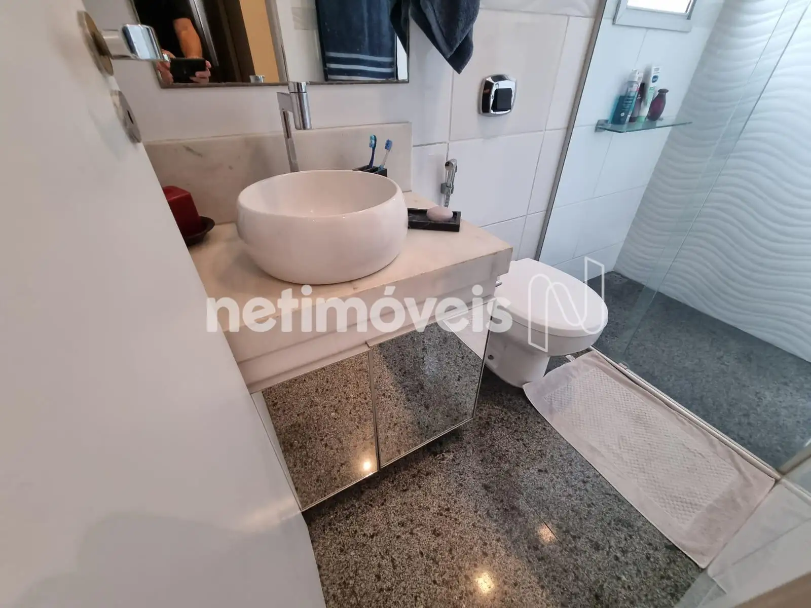 Armário Banheiro Suíte