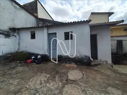 QUARTO E BANHEIRO EXTERNO 