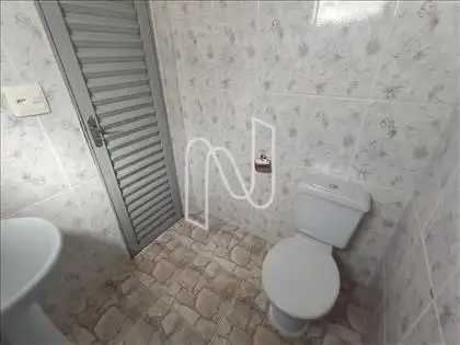 BANHEIRO EXTERNO 